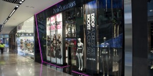 Ann-Summers-Exterior