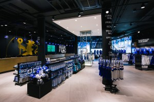 Chelsea-Megastore-London-Interior-Overview-Stamford-Bridge