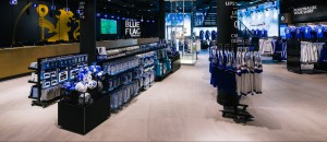 Chelsea-Megastore-London-Interior-Overview-Products