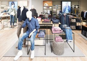 Brax-Clothing-Display